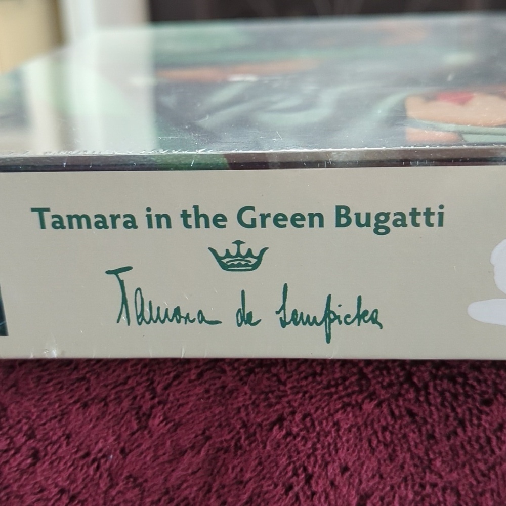 Tamara in the Green Bugatti 1000 Piece Jigsaw Puzzle New In Package - Picture 8 of 8